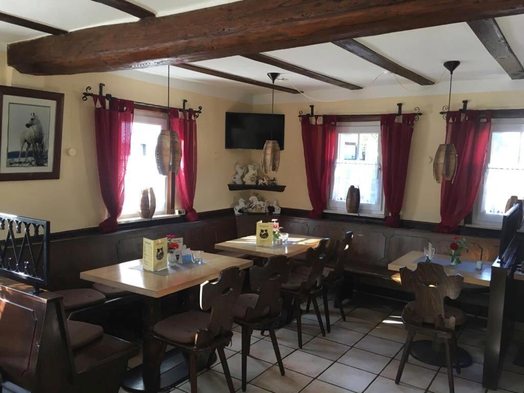 Zum Weissen Ross Hotel Nidda Luaran gambar