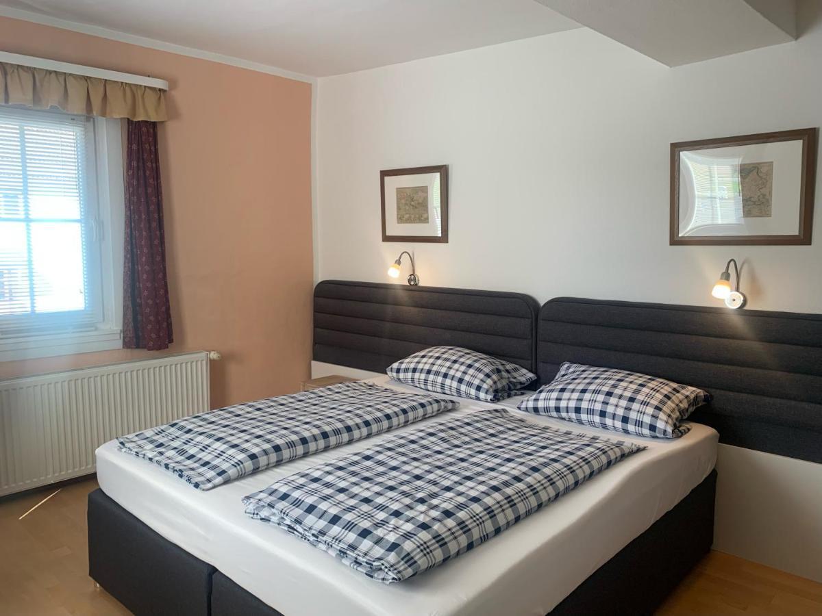 Zum Weissen Ross Hotel Nidda Luaran gambar