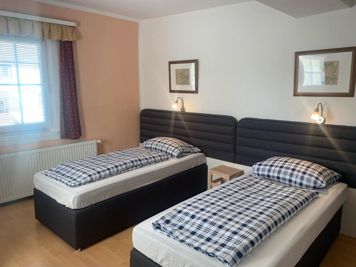 Zum Weissen Ross Hotel Nidda Luaran gambar