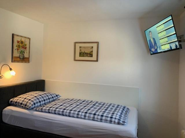 Zum Weissen Ross Hotel Nidda Luaran gambar